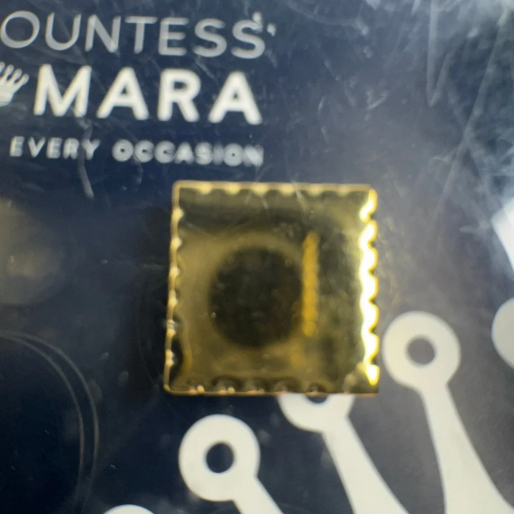 Countess Mara Gold Tone Square Cufflinks For‎ Every Occasion